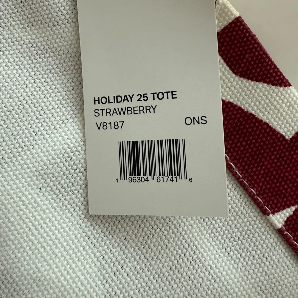 Vuori Holiday 25 Tote & Matching Pouch – Strawberry – NWT Gift With Purchase